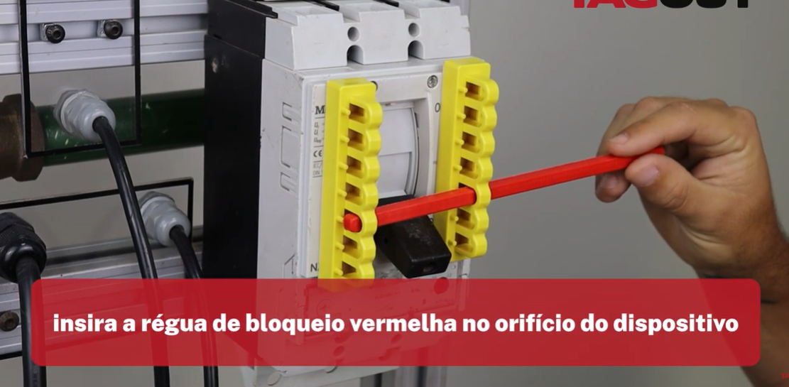 Como Aplicar Dispositivo de Bloqueio para Disjuntor 400V/ 600V DBD400V/600V