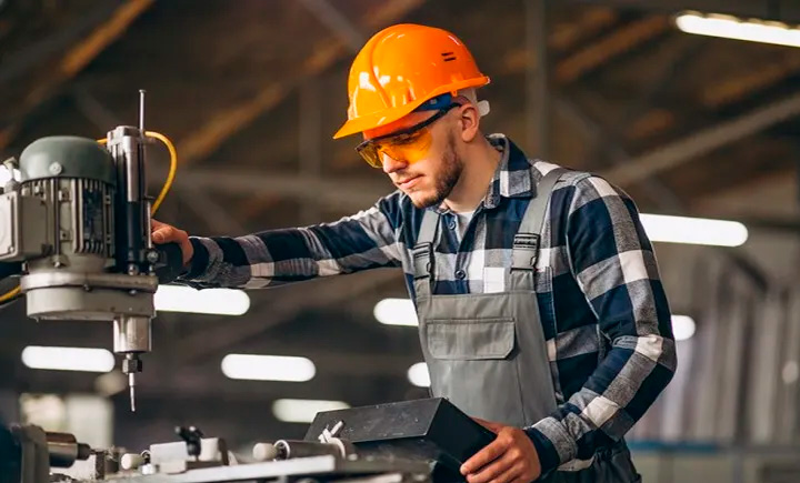 Apreciação de risco e bloqueio LOTO: o ciclo da segurança do trabalho segundo a NR-12