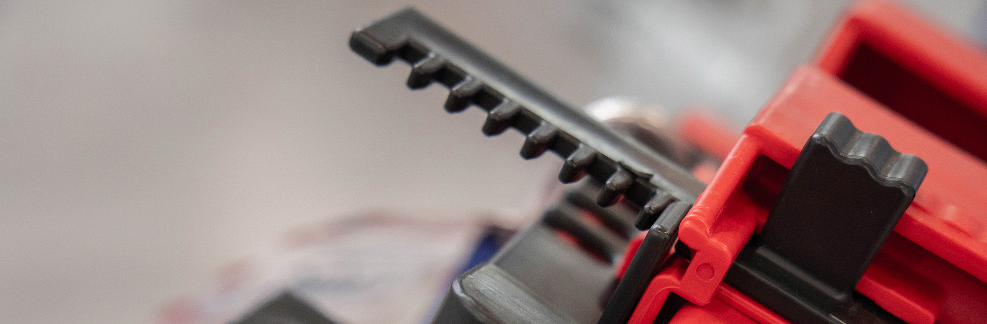 Conheça os lançamentos Tagout: bloqueio de válvula esfera grande e bloqueio de tomada industrial