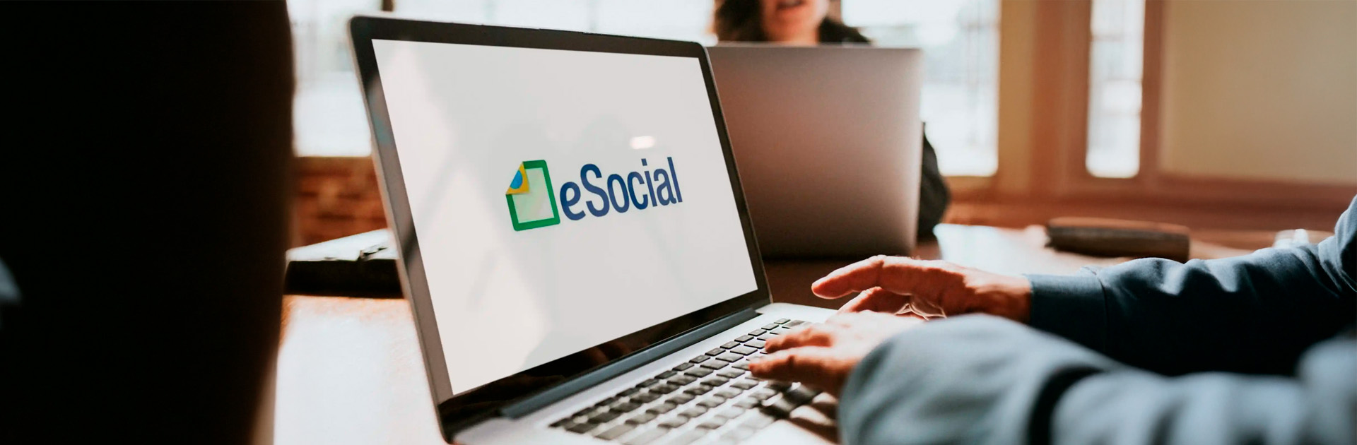 Governo adia por um ano uma etapa do eSocial ligada à Saúde e Segurança do Trabalho