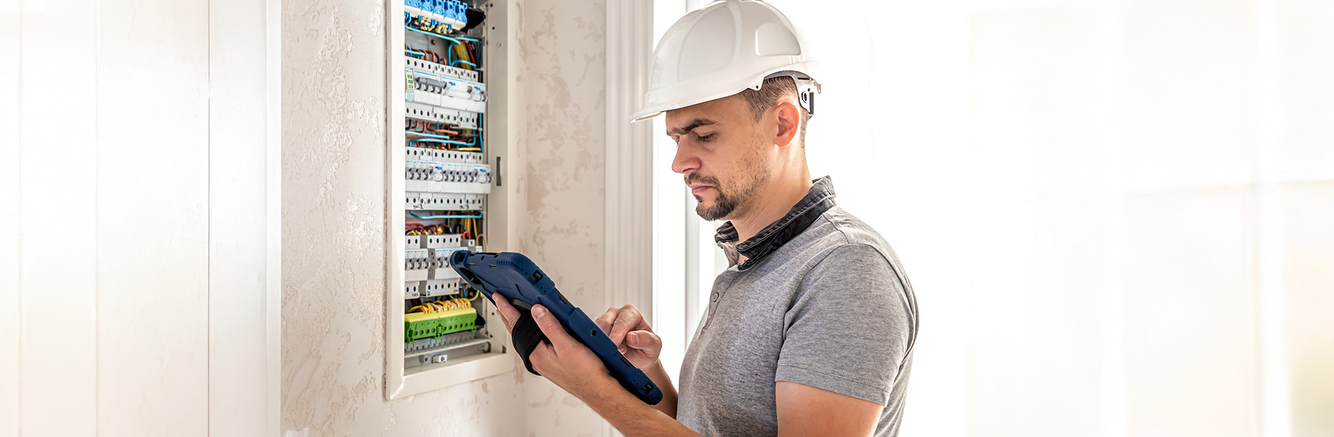 Reciclagem NR-10: o que é, importância e quem deve fazer